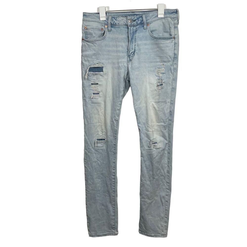 American Eagle 34x34 Light Wash Distressed Jeans